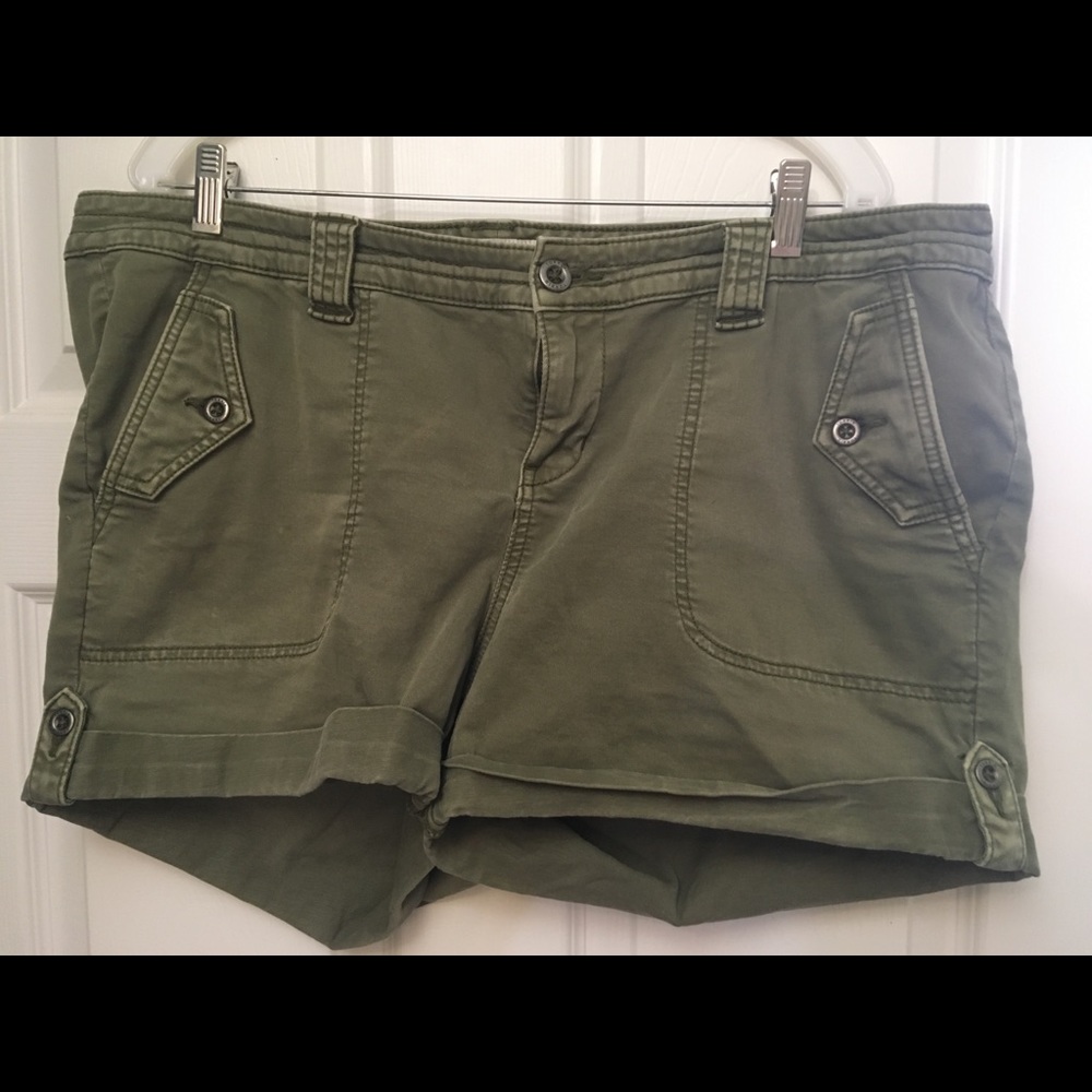 Torrid 18 shorts olive color military style